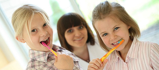 Problem nadwrażliwości zębów - pomoże odpowiednie szczotkowanie